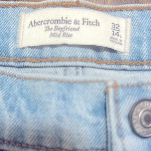 Trendy Light Blue Boyfriend mid rise 👖Jeans - Picture 4 of 5